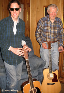 Conrad Oberg visiting with Doc Watson